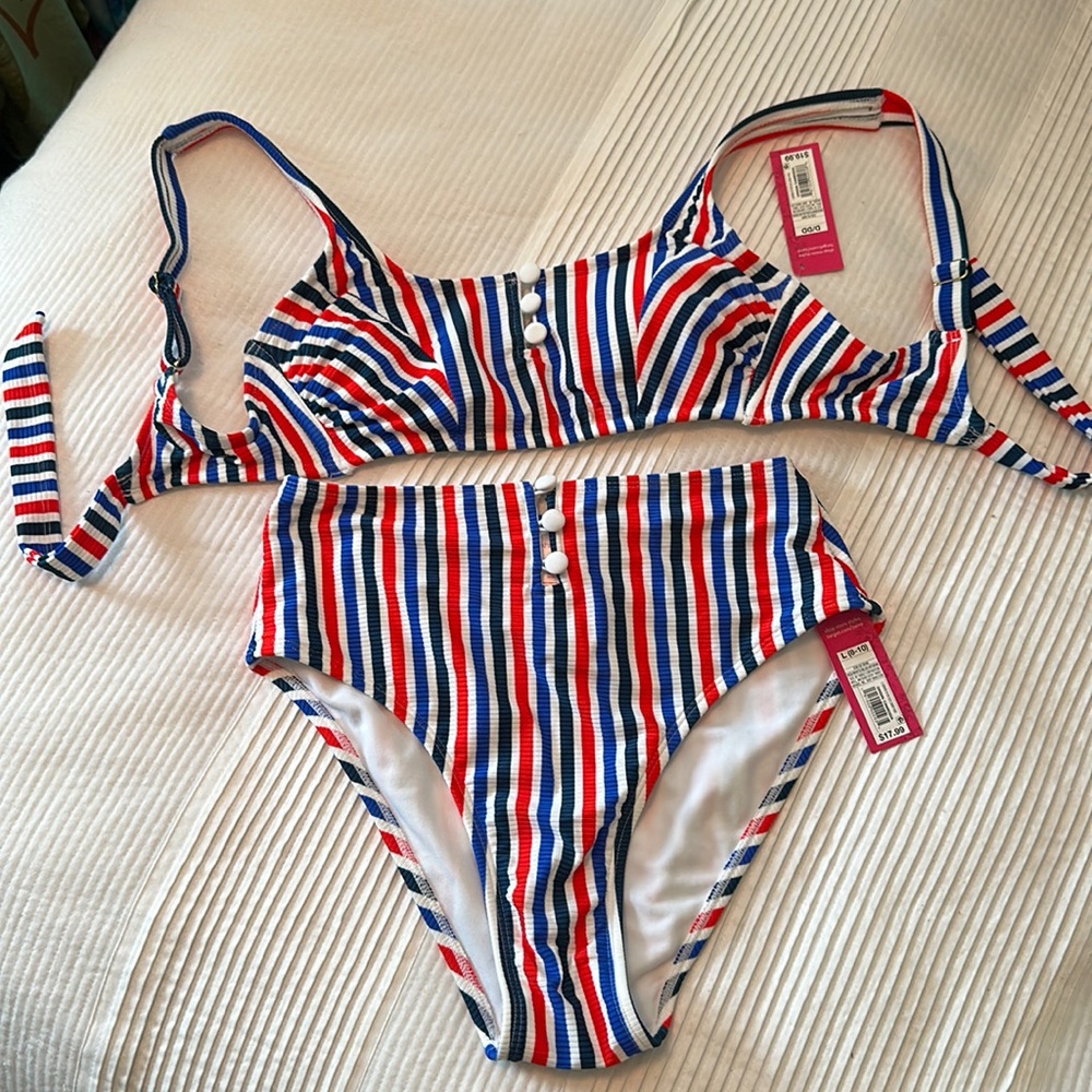 TARGET XHILARATION BRAND NEW PATRIOTIC SUIT
